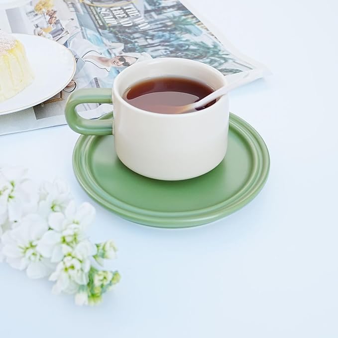 Bone China Tea Cup and Saucer Set with Spoon，Elegant Floral Tea Cup Set (7 oz)，British Coffee Latte Mug for Mother's Day Gifts