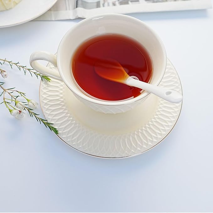 Bone China Tea Cup and Saucer Set with Spoon，Elegant Floral Tea Cup Set (7 oz)，British Coffee Latte Mug for Mother's Day Gifts