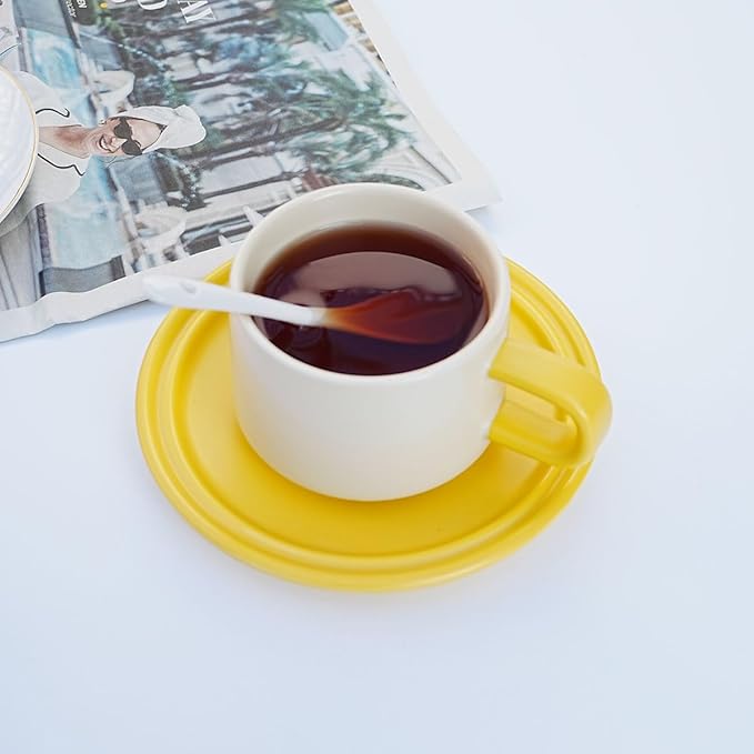Bone China Tea Cup and Saucer Set with Spoon，Elegant Floral Tea Cup Set (7 oz)，British Coffee Latte Mug for Mother's Day Gifts