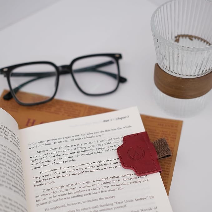 Personalized Magnetic Bygone Mark Bookmark with Pen Holder, 26 Letters Name Initial Custom Leather Book Mark for Women, Gifts for Book Lovers and Readers (Red,L)