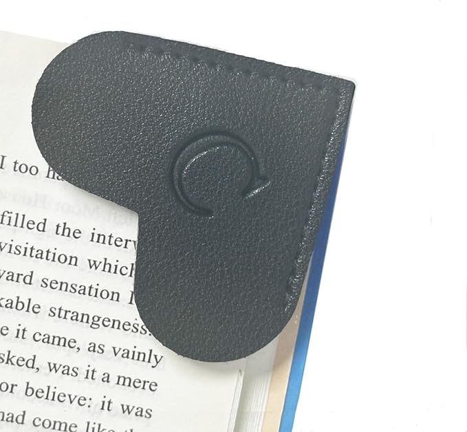 MOTEERLLU Personalized Leather Heart Bookmark with Initials, Cute Custom Corner Bookmarks for Reading Women, Men, Kids, Teachers, Book Lovers Gifts(Black C)