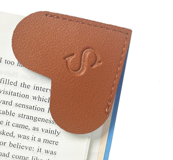 MOTEERLLU Personalized Leather Heart Bookmark with Initials, Cute Custom Corner Bookmarks for Reading Women, Men, Kids, Teachers, Book Lovers Gifts(Brown S)