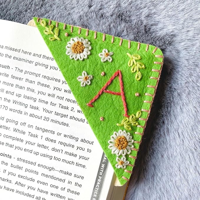 Personalized Hand Embroidered Corner Bookmark, Bookmarks for Women, Personalized Bookmark for Book Lovers, Cute Flower Book Mark by HNQCPCVU (A, Green)